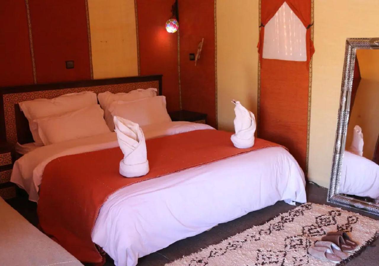 Hotel Desert Luxury Tented & Activities Adrouine Exterior foto